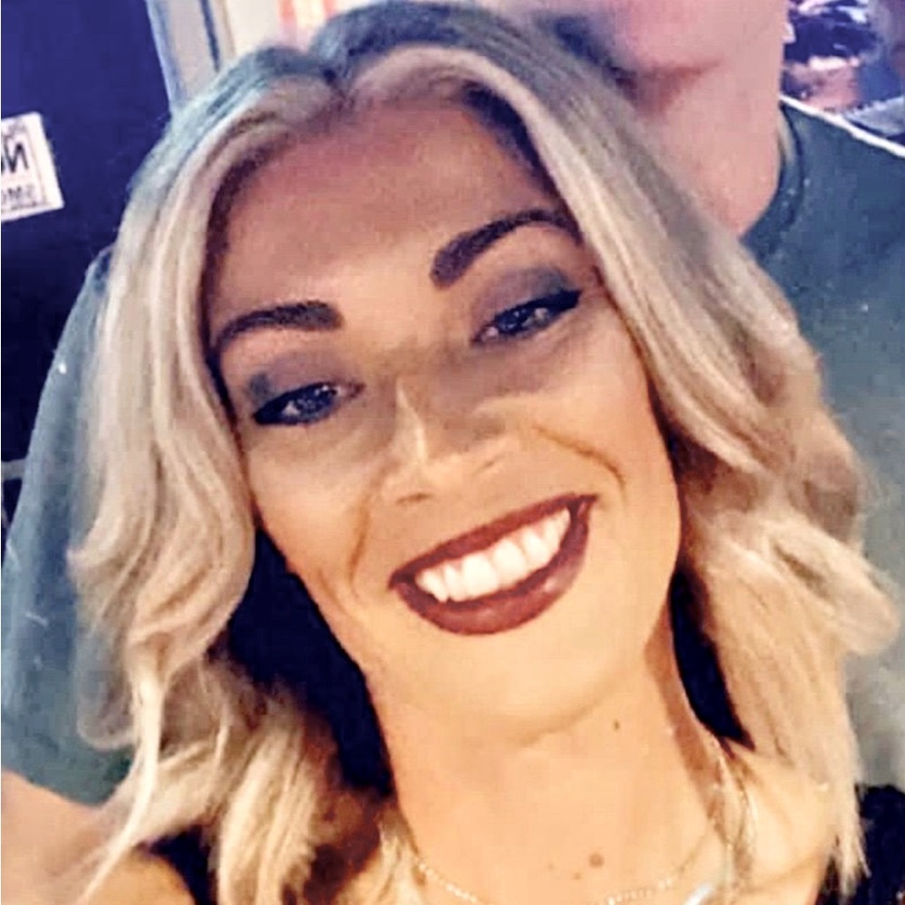 Meet your Posher, Stephanie